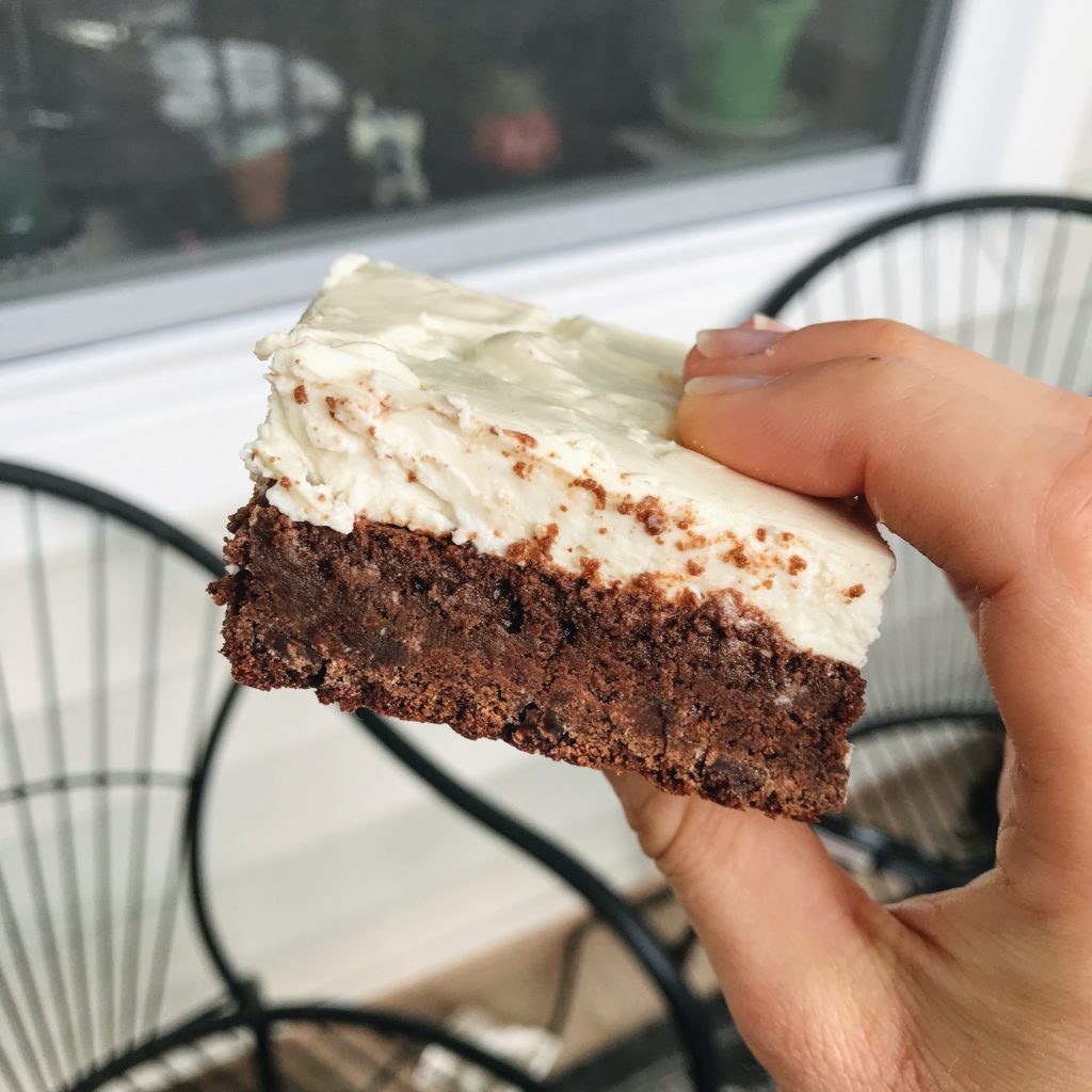 high protein cheesecake brownie