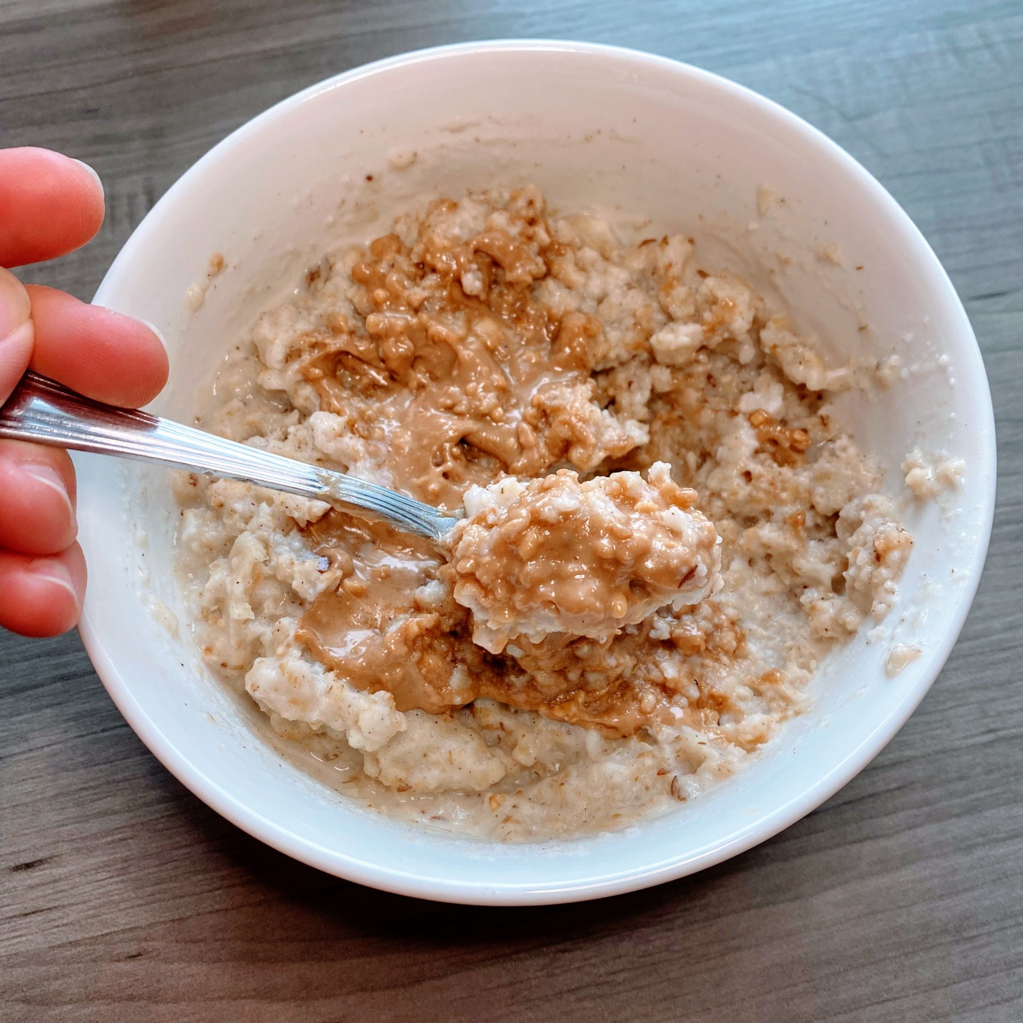 HighProtein Egg White Oatmeal (Quick & Easy)