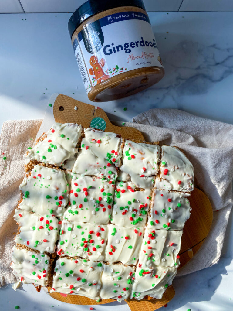 gingerbread cookie bars with frosting