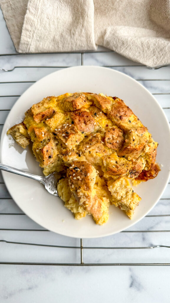Protein-Packed Everything Bagel Breakfast Casserole: A Low-Calorie, Low-Carb Recipe for a Healthy Start